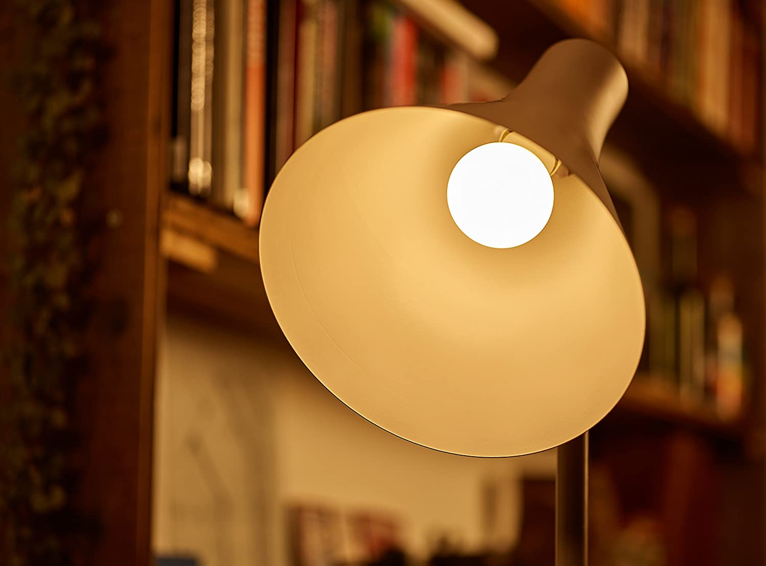 LED WarmGlow Lampe ersetzt 40 W, E27, warmweiß (2200K), 470 Lumen, dimmbar [Energieklasse A+]